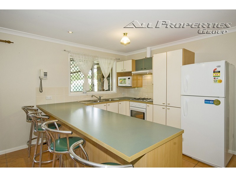 8 Freycinet Ct, Loganholme QLD 4129