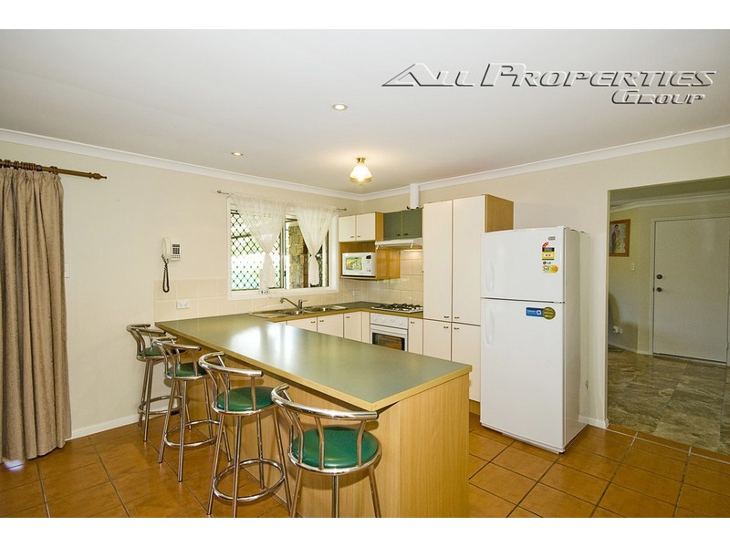 8 Freycinet Ct, Loganholme QLD 4129