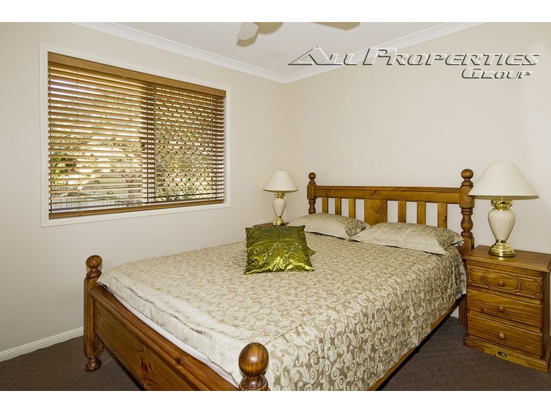 8 Freycinet Ct, Loganholme QLD 4129