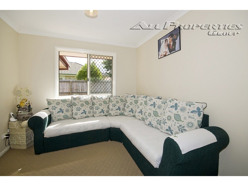 8 Freycinet Ct, Loganholme QLD 4129