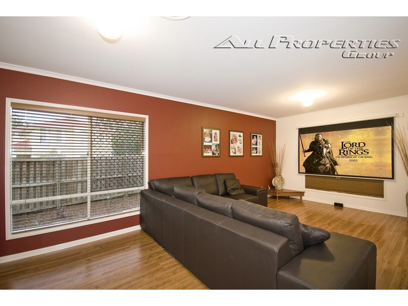 12 Janus Gr, Springfield Lakes QLD 4300