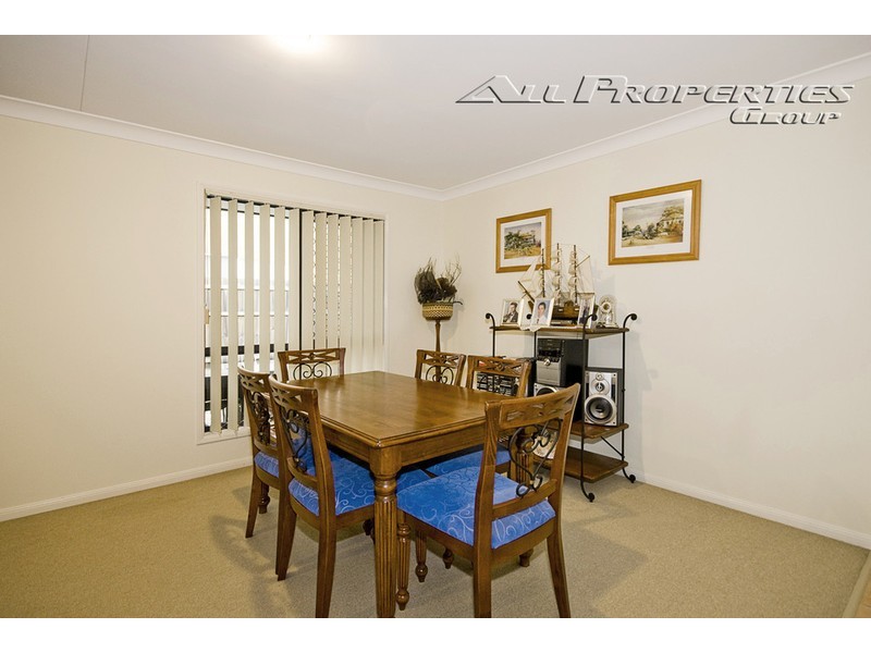 1 Hattah, Parkinson QLD 4115