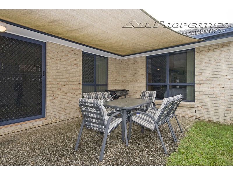 1 Hattah, Parkinson QLD 4115