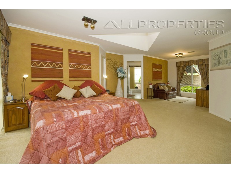 27 Lionheart Street, Forestdale QLD 4118