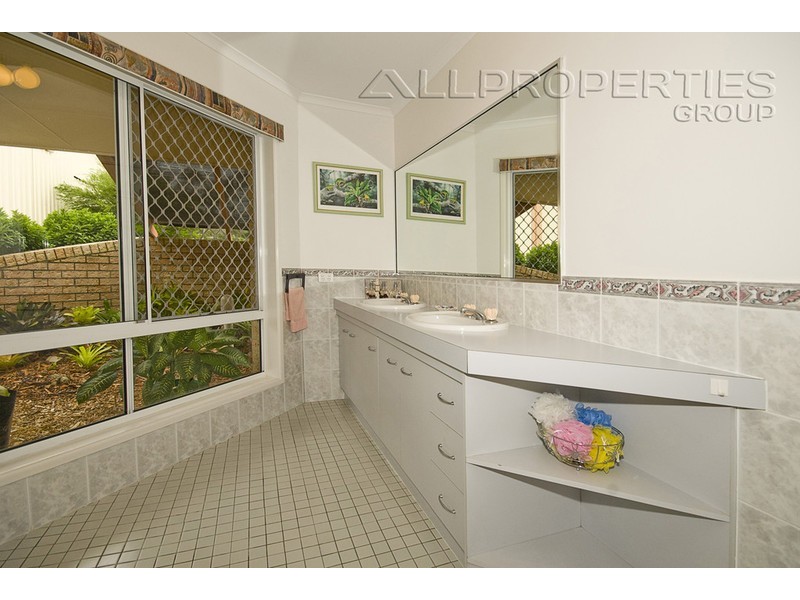 27 Lionheart Street, Forestdale QLD 4118