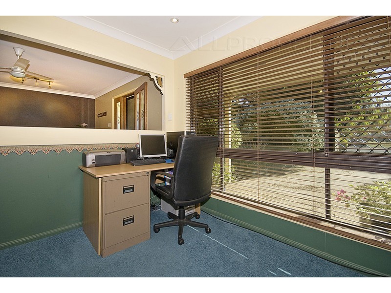 20 Lochore Street, Crestmead QLD 4132