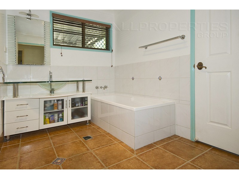 20 Lochore Street, Crestmead QLD 4132