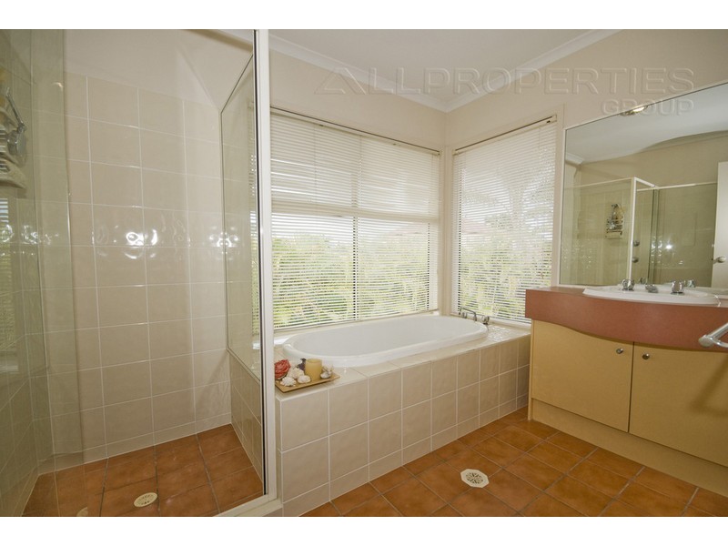 33 Dampier Cres, Drewvale QLD 4116