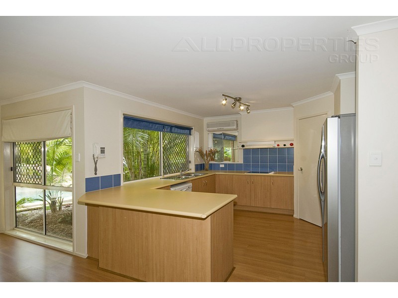 33 Dampier Cres, Drewvale QLD 4116