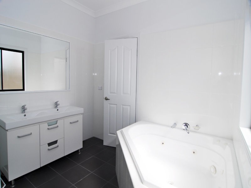 13 Grampians Close, Sanctuary Pocket, Forest Lake QLD 4078