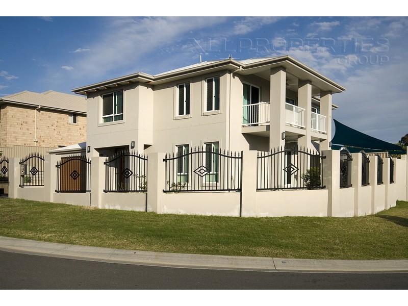 3 Larapinta Cct, Parkinson QLD 4115