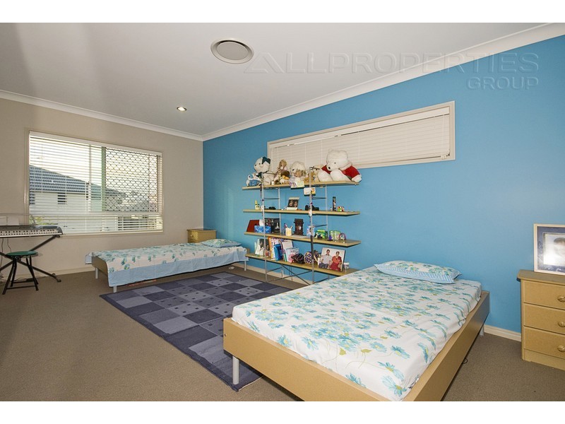 3 Larapinta Cct, Parkinson QLD 4115