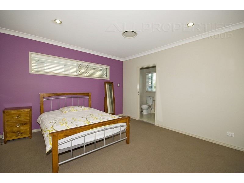 3 Larapinta Cct, Parkinson QLD 4115