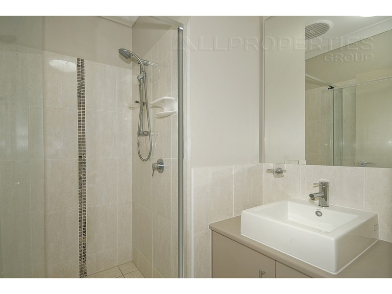 3 Larapinta Cct, Parkinson QLD 4115