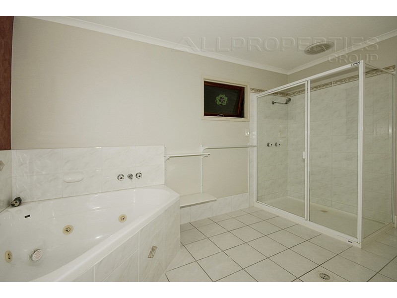 57 Ontario, Parkinson QLD 4115