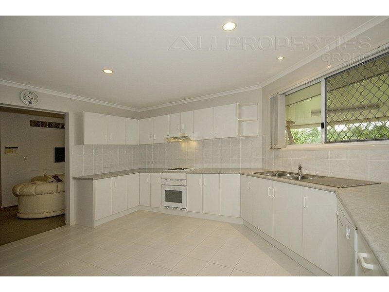 57 Ontario, Parkinson QLD 4115