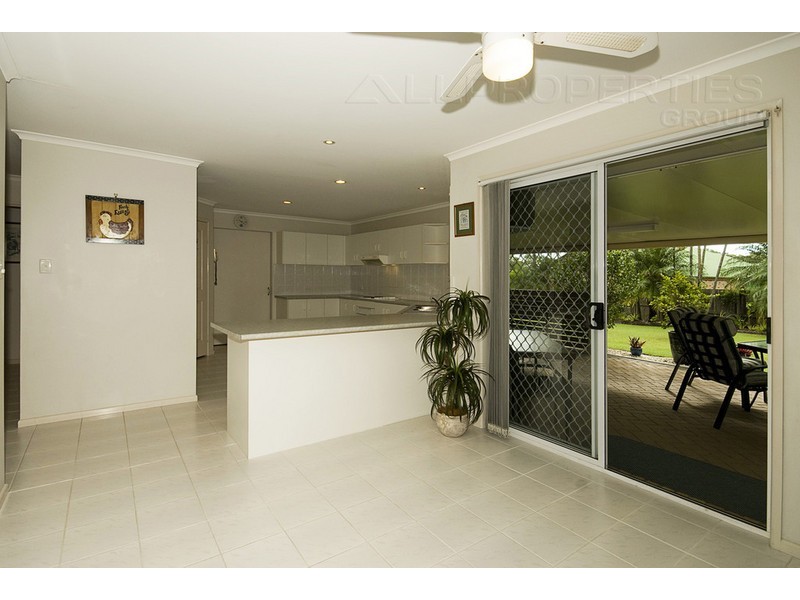 57 Ontario, Parkinson QLD 4115