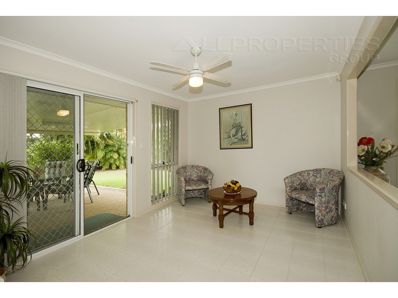 57 Ontario, Parkinson QLD 4115