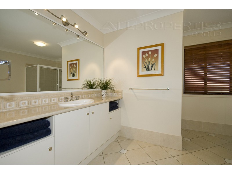 3 Habitat Pl, Waterstone Estate, Drewvale QLD 4116