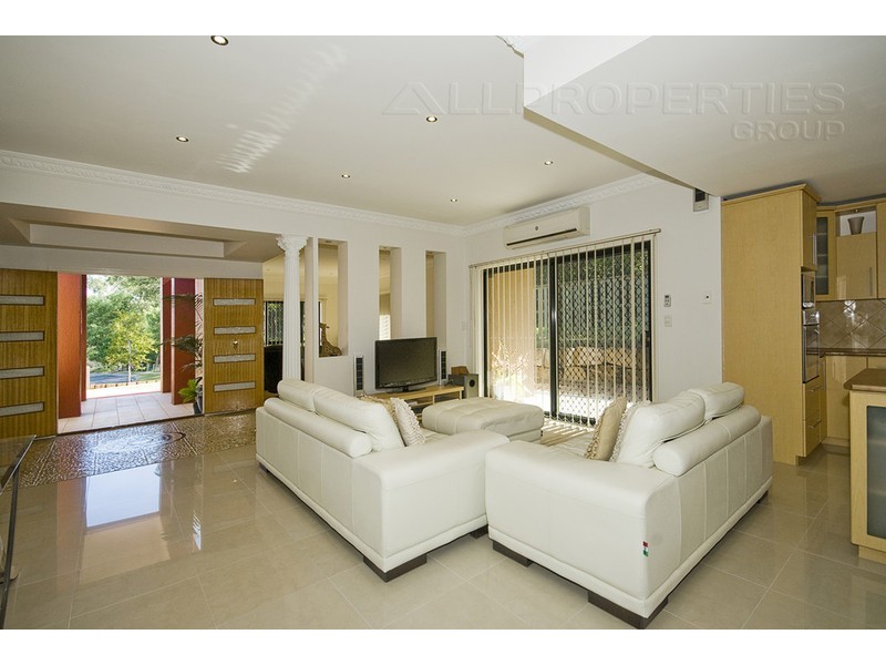 57 Caley Cres, Macquarie Park, Drewvale QLD 4116