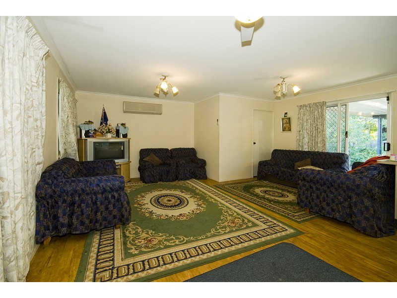 18 Melnik Dve, Loganlea QLD 4131