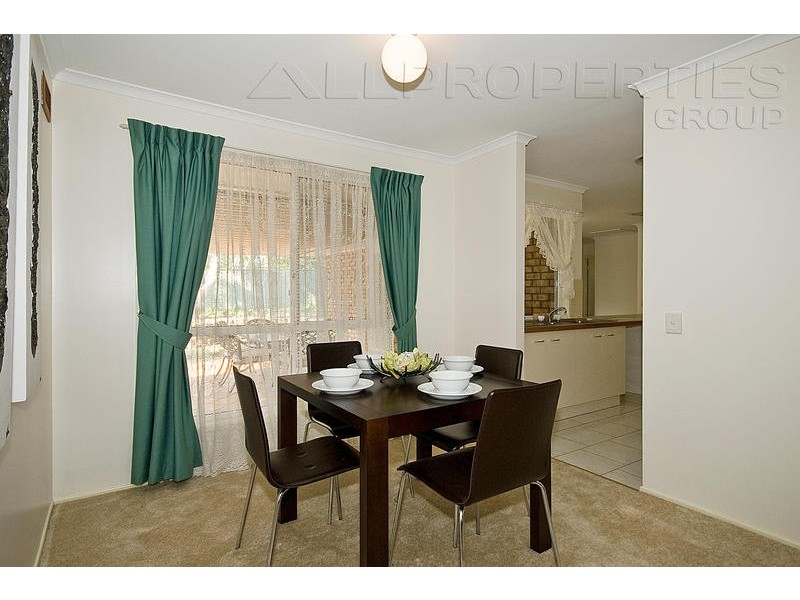 10 Talty Rise, Regents Park QLD 4118