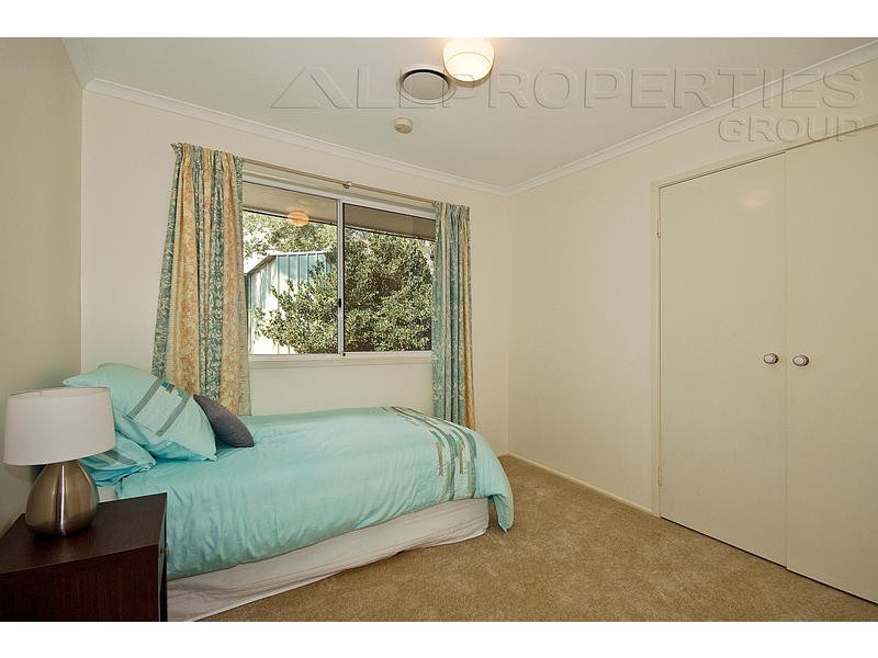 10 Talty Rise, Regents Park QLD 4118