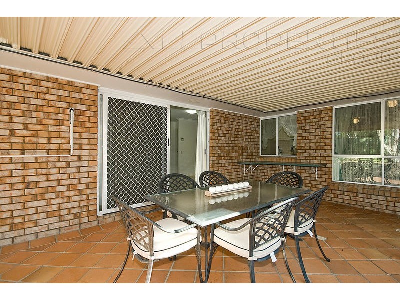 10 Talty Rise, Regents Park QLD 4118