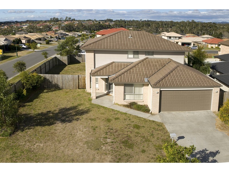 8 Resi Drive, Regents Park QLD 4118