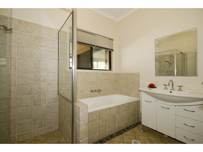16 Montserrat Place, Jetty Walk, Forest Lake QLD 4078