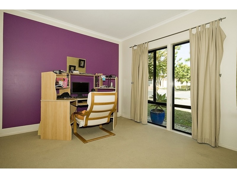 16 Montserrat Place, Jetty Walk, Forest Lake QLD 4078