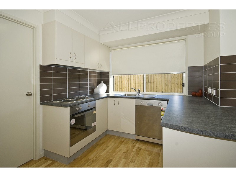 2 / 11 Manila St, Beenleigh QLD 4207