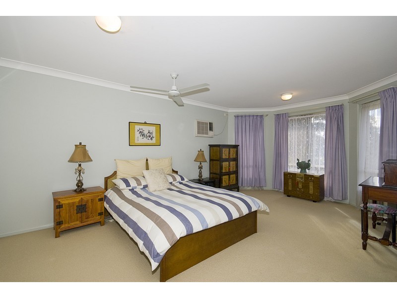 27 Lichfield Place, Parkinson QLD 4115