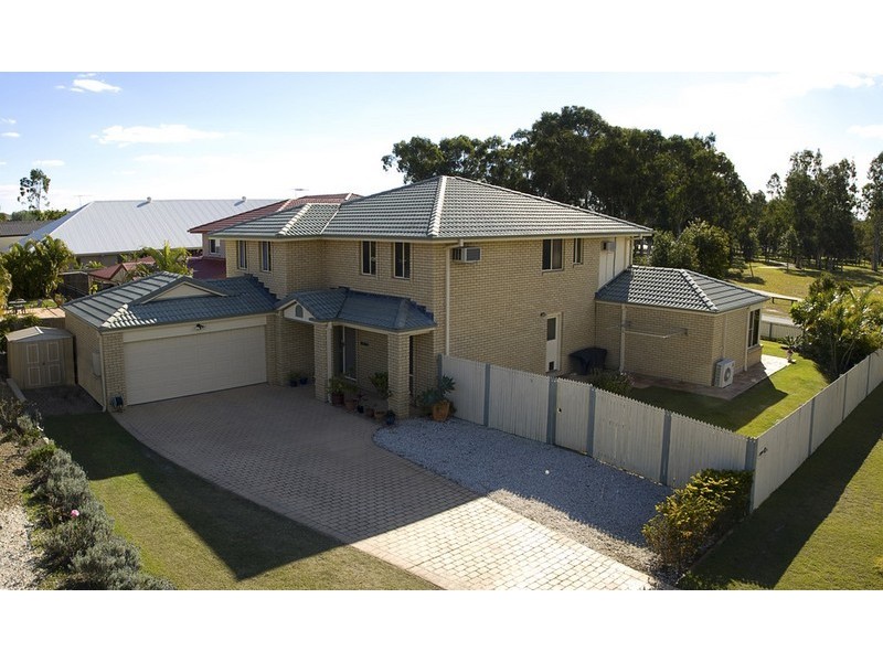 27 Lichfield Place, Parkinson QLD 4115