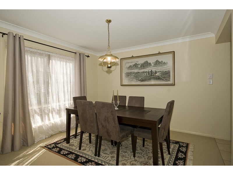 27 Lichfield Place, Parkinson QLD 4115