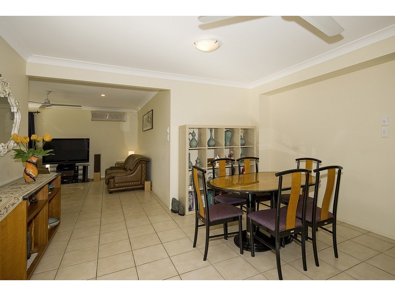 27 Lichfield Place, Parkinson QLD 4115