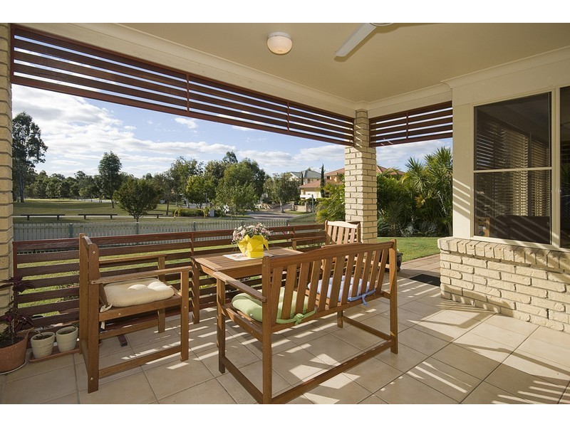 27 Lichfield Place, Parkinson QLD 4115