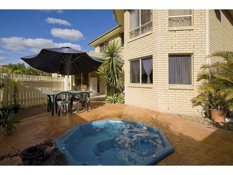 27 Lichfield Place, Parkinson QLD 4115