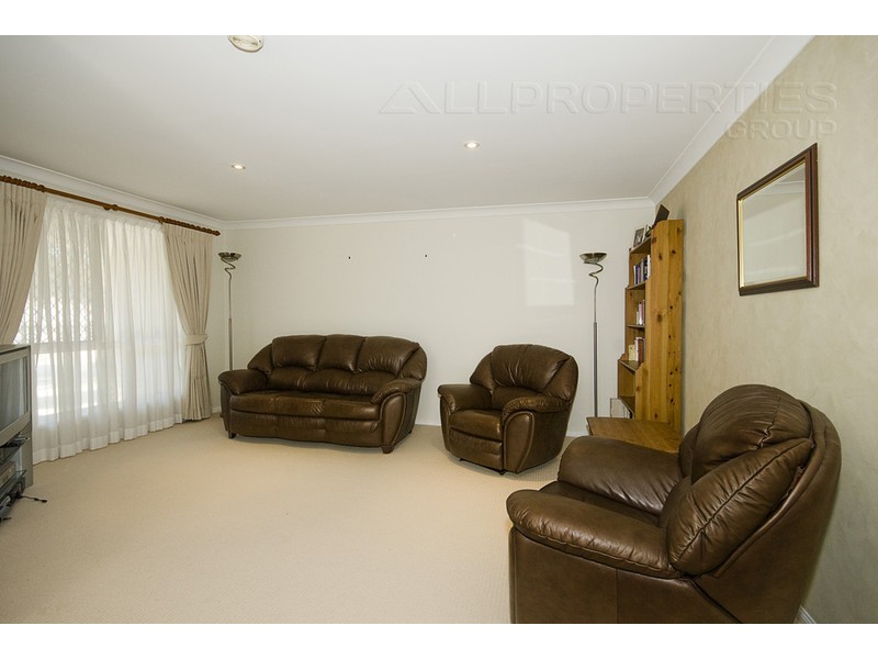 43 Scarlet Place, Forest Lake QLD 4078