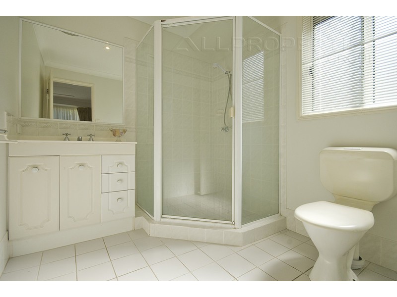 43 Scarlet Place, Forest Lake QLD 4078