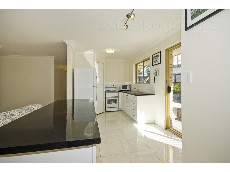 31 Jessie Cresent, Edens Landing QLD 4207