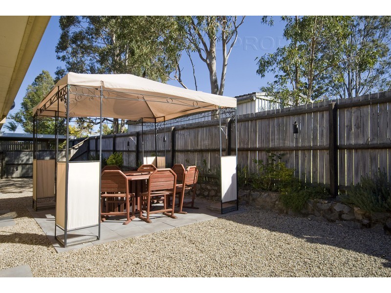 31 Jessie Cresent, Edens Landing QLD 4207
