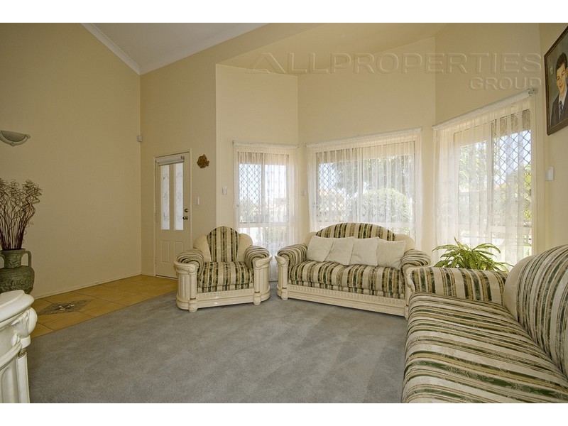 10 Tiberius Court, Parkinson QLD 4115