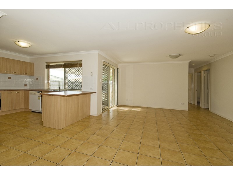 45 Kinchega, Parkinson QLD 4115