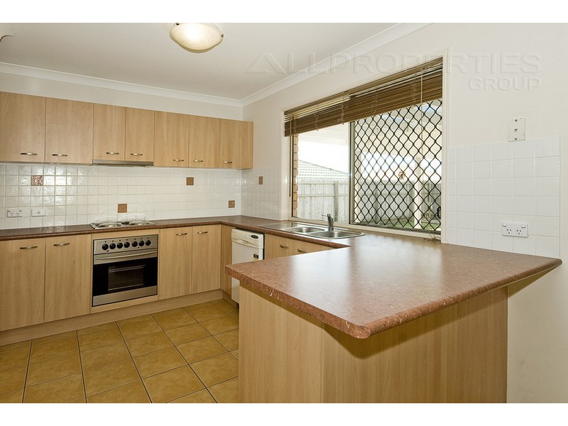 45 Kinchega, Parkinson QLD 4115