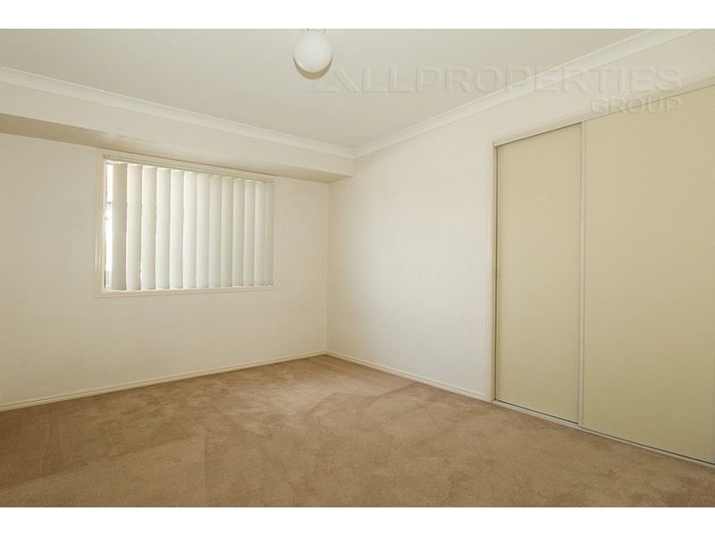 45 Kinchega, Parkinson QLD 4115