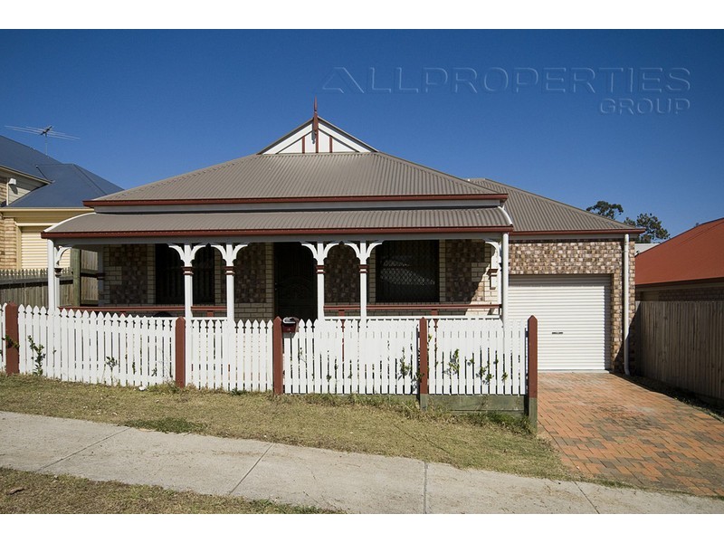 18 Elmwood Circuit, Springfield Lakes QLD 4300