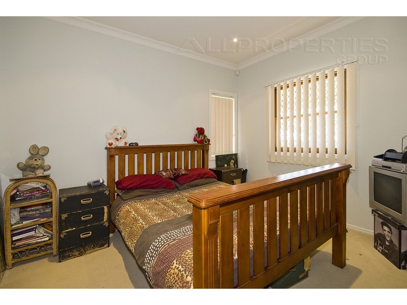 18 Elmwood Circuit, Springfield Lakes QLD 4300