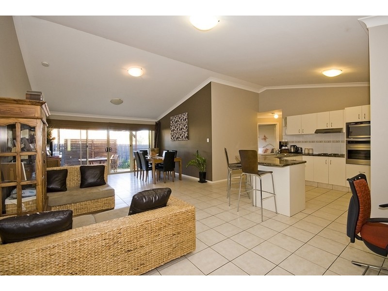 26 St Ives Circuit, Forest Lake QLD 4078