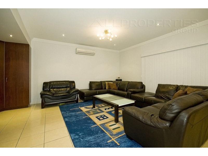 8 Wilkins Pl, Macquarie Park, Drewvale QLD 4116